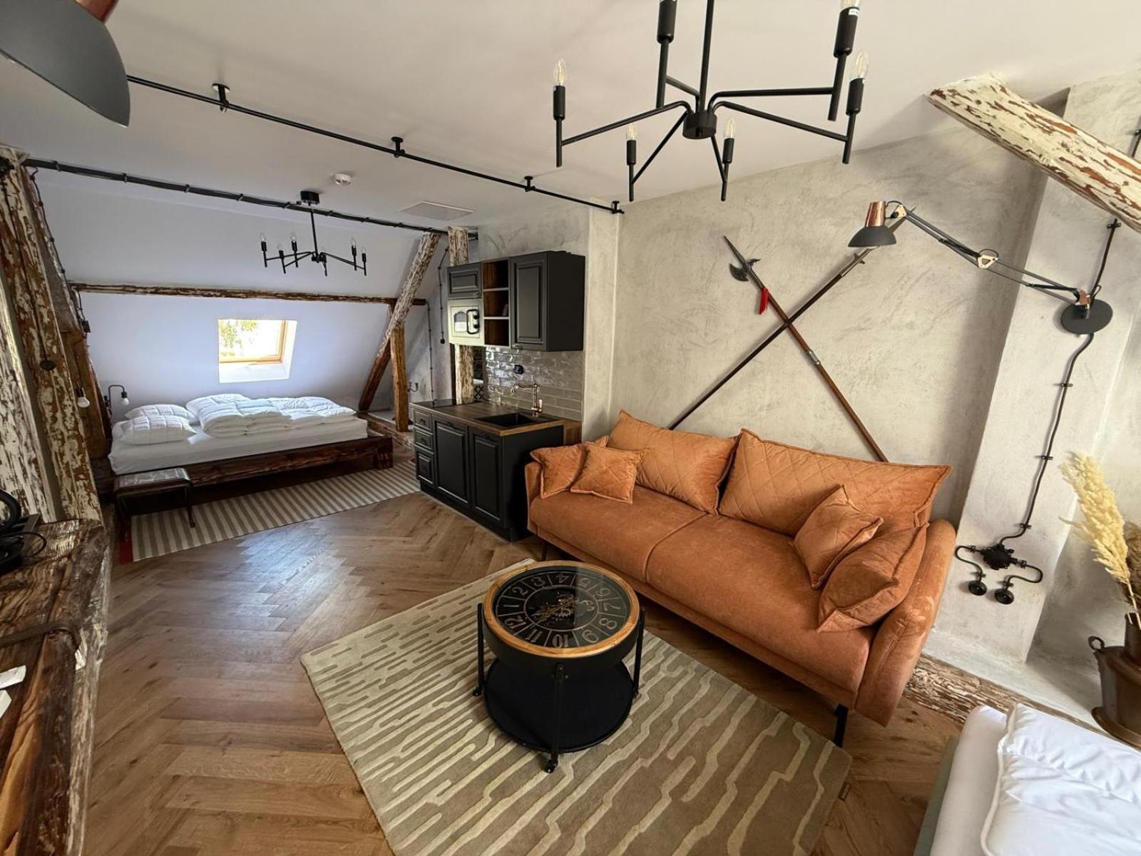 Kavart Apartments Trenčín Buitenkant foto